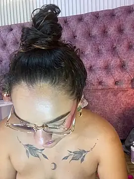 Snapshot of EMILYY_FOXY chatting on 19, 5, 2026 EMILYY FOXY online show from 19, 5, 2026