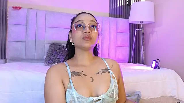 Snapshot of EMILYY_FOXY chatting on 29, 7, 2026 EMILYY FOXY online show from 29, 7, 2026
