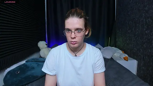 KIKI Krash online show from 13, 2, 2025