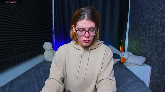 KIKI Krash online show from 27, 2, 2025