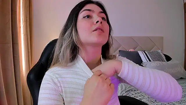 Lau Bee online show from 16, 12, 2024