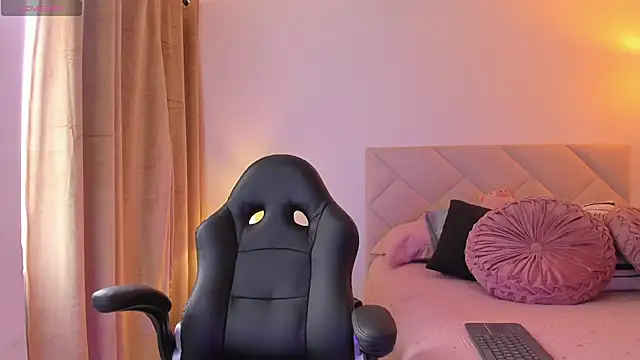 Lau Bee online show from 21, 2, 2025