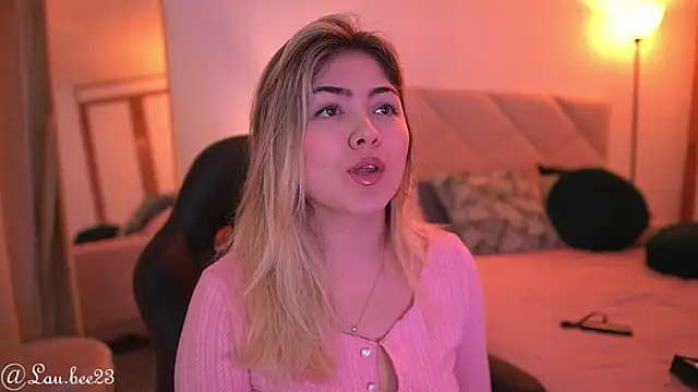 Lau Bee online show from 18, 9, 2025