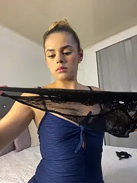 ZoeJohnsoon online show from 25, 10, 2025