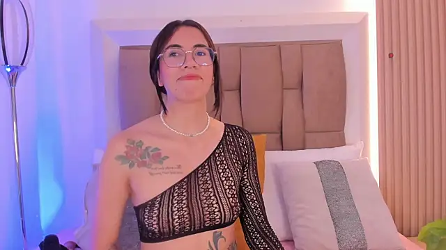 Clarisse28 online show from 12, 10, 2025