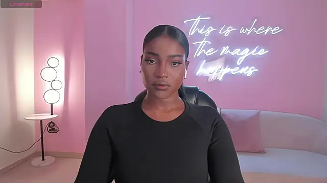 SavannahStorm online show from 28, 4, 2026