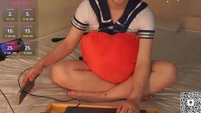 curlyboyy  online show from 12, 3, 2025