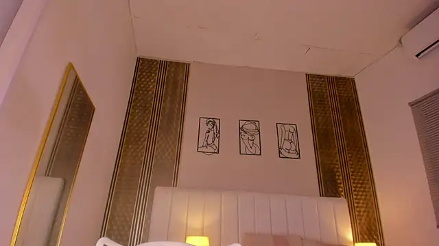 zoe sky  online show from 27, 3, 2026