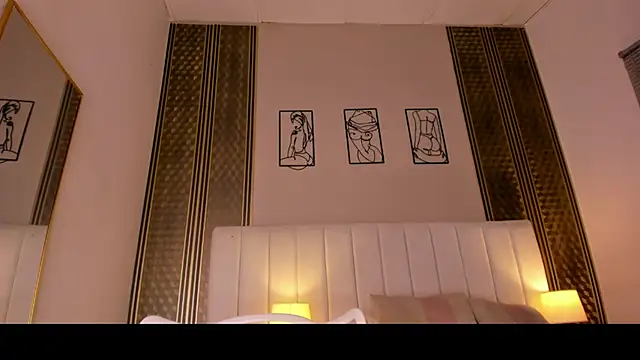 zoe sky  online show from 22, 4, 2026