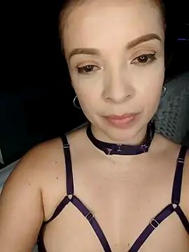 Adel Nesbiit online show from 1, 2, 2025