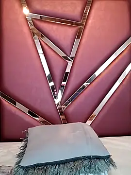 Adel Nesbiit online show from 6, 2, 2025