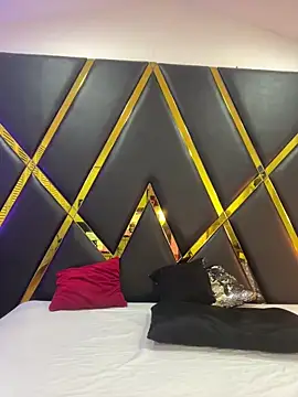 Adel Nesbiit online show from 21, 4, 2026