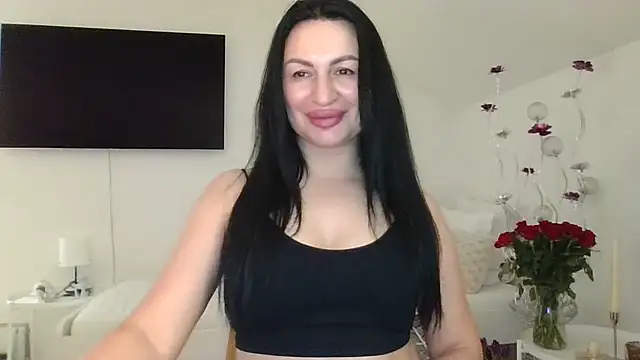 Snapshot of Helena7077 chatting on 18, 2, 2025 Helena7077 online show from 18, 2, 2025