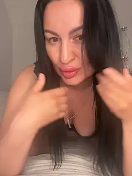 Snapshot of Helena7077 chatting on 29, 4, 2026 Helena7077 online show from 29, 4, 2026