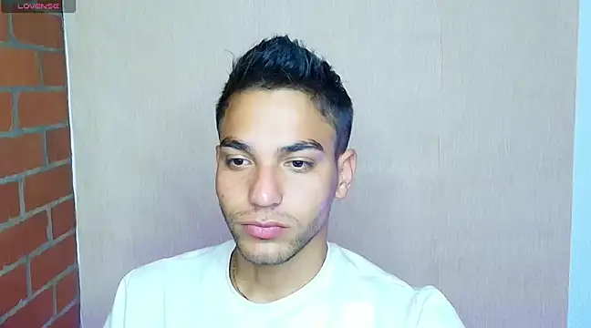 Leandro valenzuela online show from 28, 2, 2025