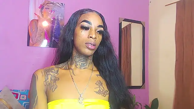 Snapshot of badgirls_cx chatting on 24, 10, 2025 badgirls cx online show from 24, 10, 2025