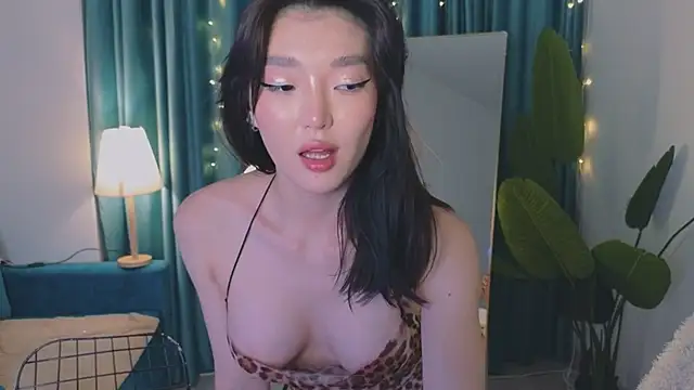 AudreyMell online show from 6, 2, 2025