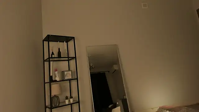 Snapshot of elfinvibes chatting on 23, 11, 2025 elfinvibes online show from 23, 11, 2025