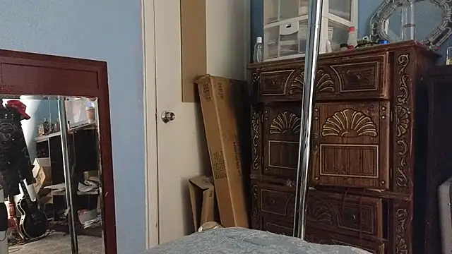 Sandrasaa online show from 5, 12, 2024