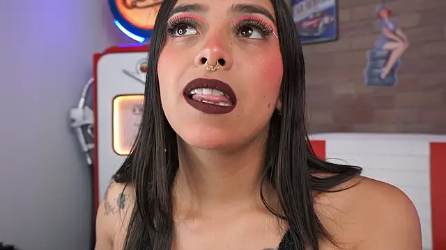 miss collins online show from 29, 4, 2026