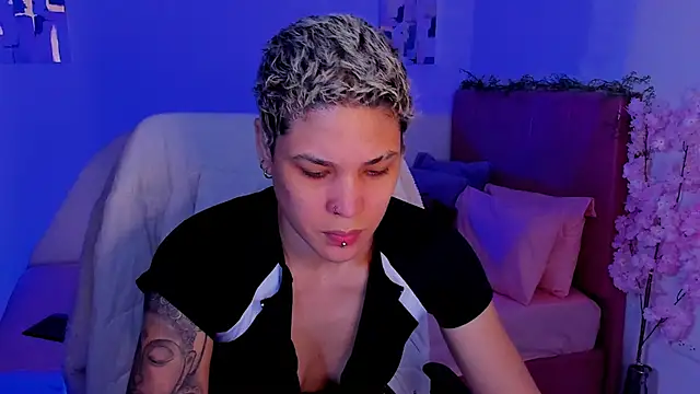 Charlee pink online show from 28, 10, 2025