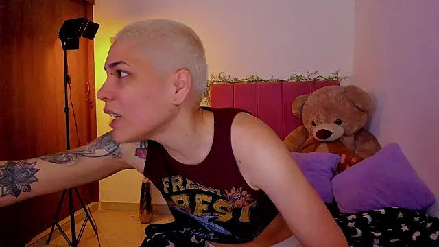 Charlee pink online show from 21, 4, 2026