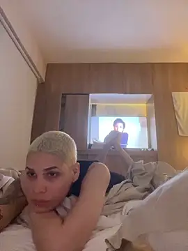 Charlee pink online show from 27, 4, 2026