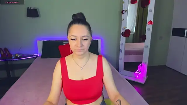 AngellLika online show from 4, 10, 2025