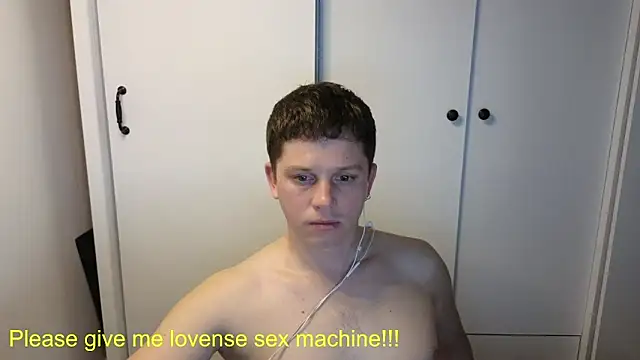 Snapshot of BigL0ve chatting on 5, 5, 2026 BigL0ve online show from 5, 5, 2026