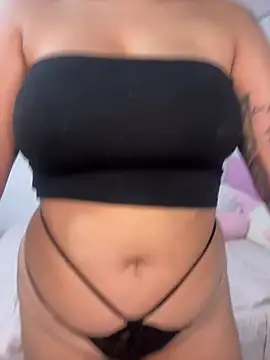 LucyMartelli online show from 6, 7, 2026