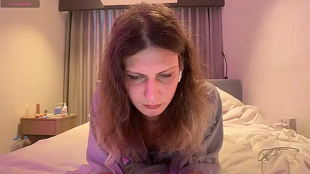 Alice Pinkhead online show from 27, 4, 2026