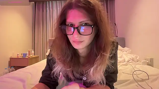 Alice Pinkhead online show from 30, 4, 2026