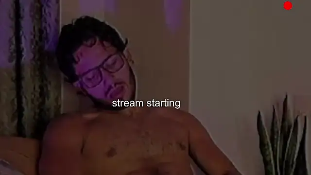 Nicholasrodrii online show from 21, 12, 2024