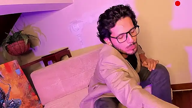 Nicholasrodrii online show from 29, 12, 2024