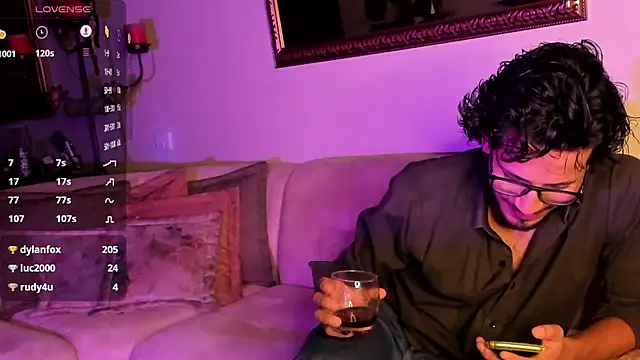 Nicholasrodrii online show from 29, 1, 2025