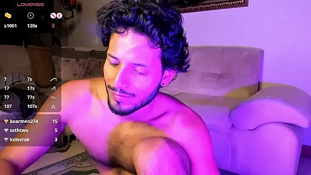 Nicholasrodrii online show from 2, 2, 2025