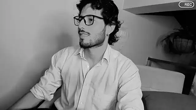 Nicholasrodrii online show from 20, 3, 2025