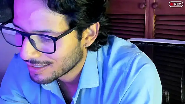 Nicholasrodrii online show from 21, 9, 2025