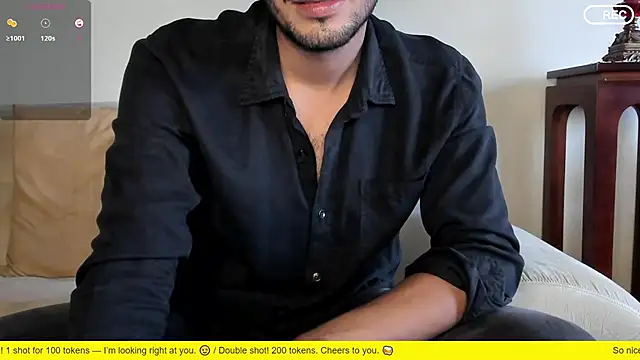 Nicholasrodrii online show from 3, 12, 2025