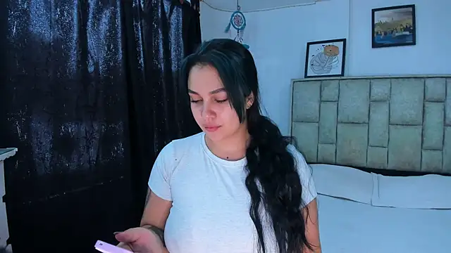 brianaGuzman online show from 30, 5, 2026