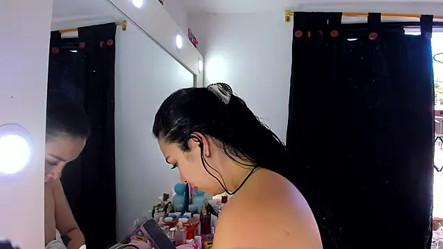 brianaGuzman online show from 24, 7, 2026