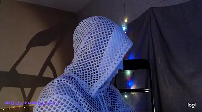 Snapshot of madcrumblepie chatting on 8, 2, 2025 madcrumblepie online show from 8, 2, 2025