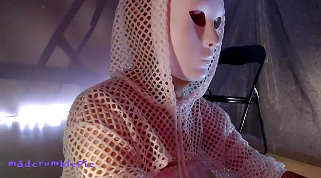 Snapshot of madcrumblepie chatting on 1, 3, 2025 madcrumblepie online show from 1, 3, 2025