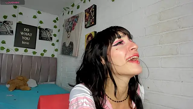 katt  black   online show from 28, 4, 2026