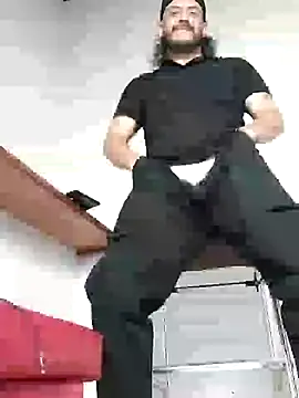 Snapshot of AndresSmith__ chatting on 1, 1, 2025 AndresSmith online show from 1, 1, 2025