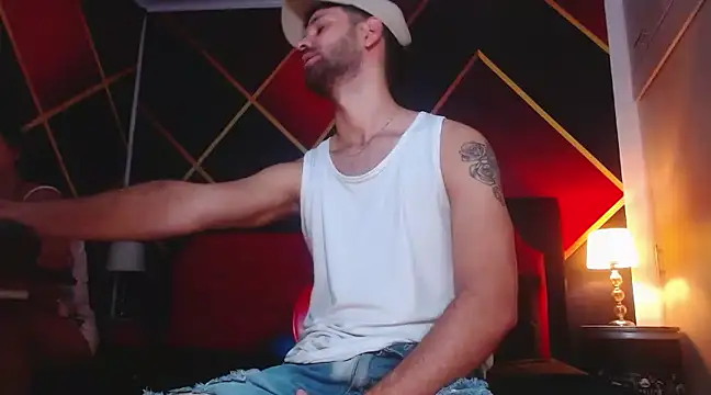 Snapshot of CindyandCarlo chatting on 11, 1, 2025 CindyandCarlo online show from 11, 1, 2025