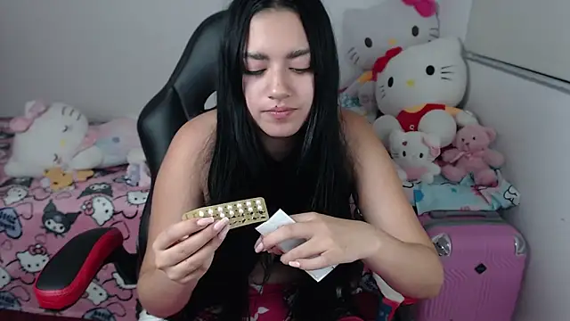 kayla k18 online show from 28, 4, 2026