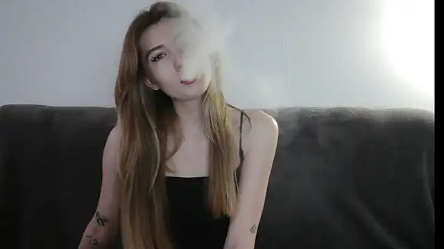 ErikaShyy online show from 25, 12, 2024