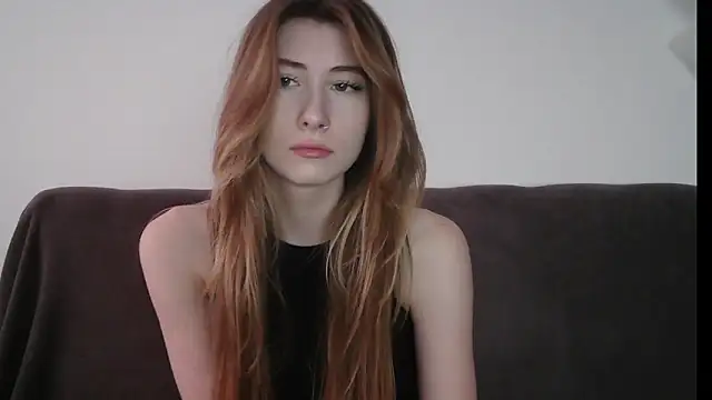 ErikaShyy online show from 8, 1, 2025