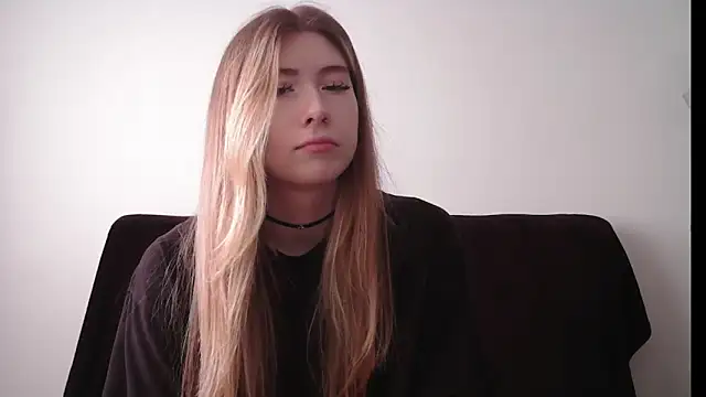 ErikaShyy online show from 25, 9, 2025